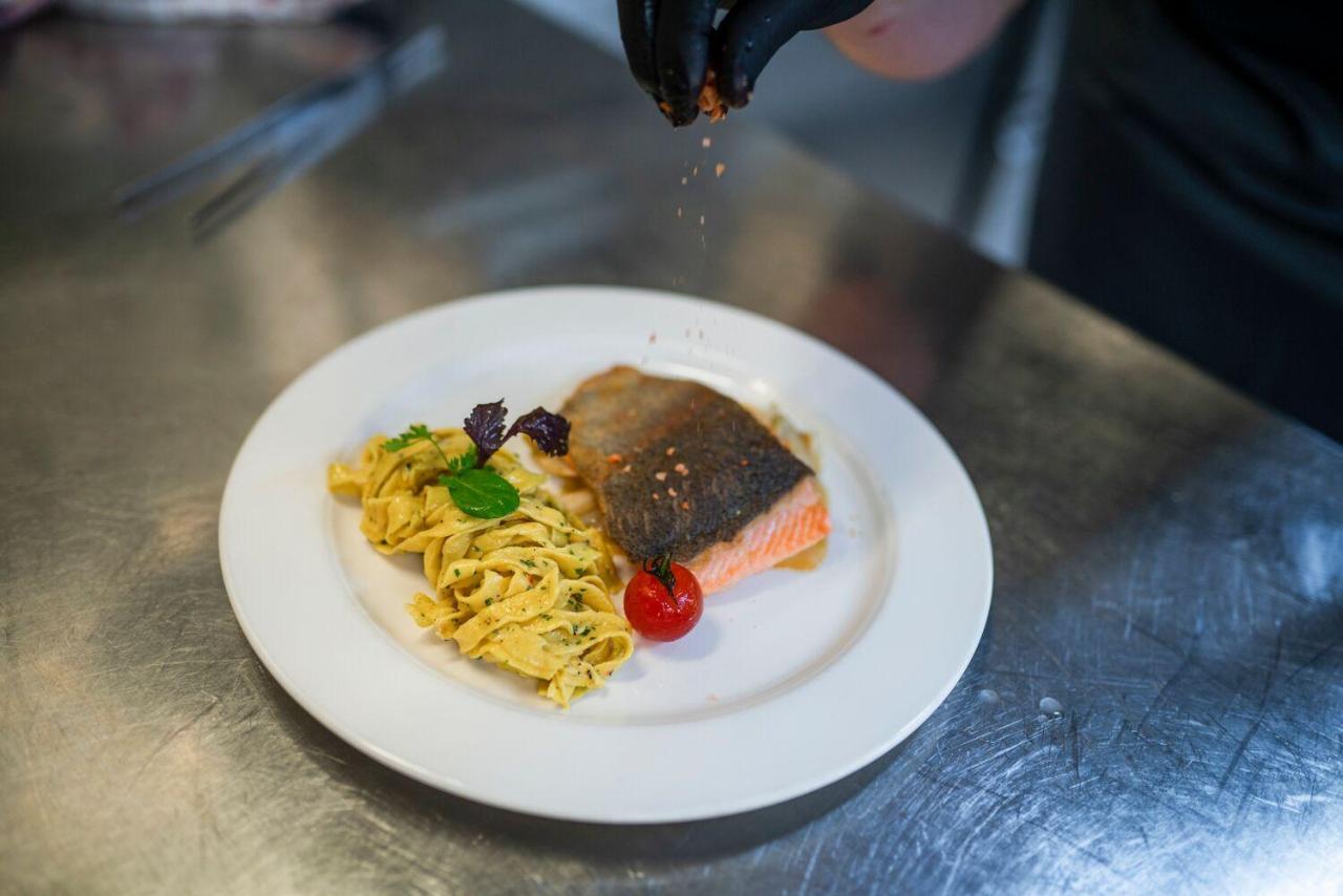 Hotel Restaurant Roemer Merzig Eksteriør bilde